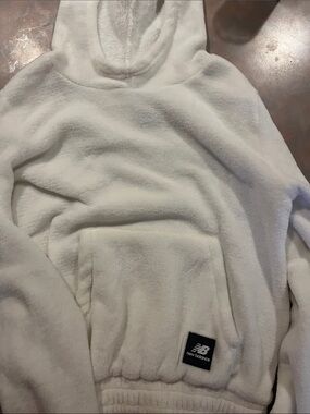New Balance Men’s White Crewneck Fleece Hoodie
